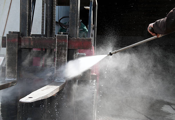 Best Commercial Pressure Washing in Brambleton, VA